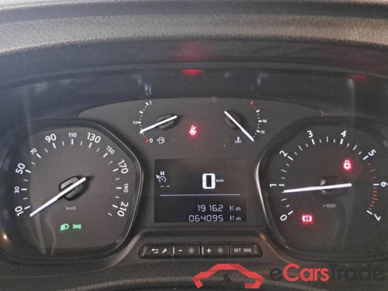 Peugeot 81 PEUGEOT EXPERT / 2016 / 4P / FURGONE 1.5 BLUEHDI 120 SeS PREMIUM STANDARD #4