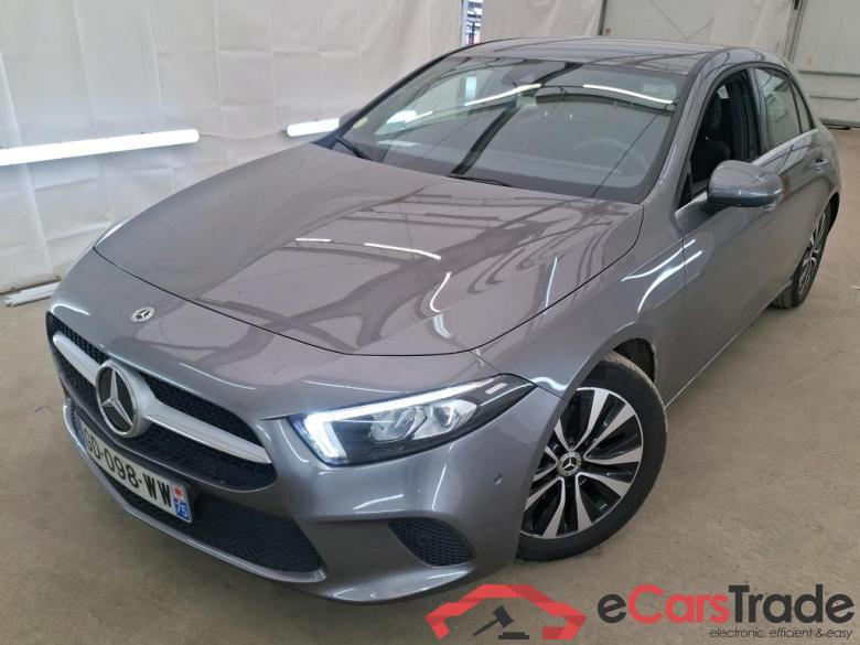 Mercedes A 180 d Business Line 8G-DCT MERCEDES-BENZ Classe A Compact / 2018 / 5P / Berline A 180 d Business Line 8G-DCT #1