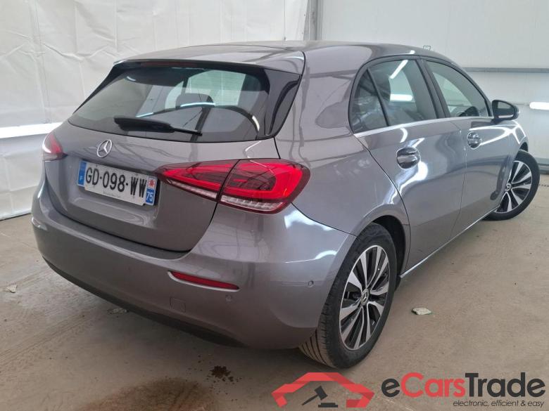 Mercedes A 180 d Business Line 8G-DCT MERCEDES-BENZ Classe A Compact / 2018 / 5P / Berline A 180 d Business Line 8G-DCT #3