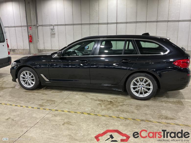 BMW 5 TOURING DIESEL - 2017 520 dA MHD AdBlue #3