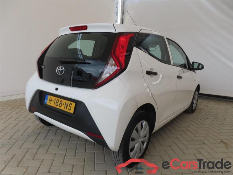 TOYOTA Aygo 1.0 VVT-i x-fun #2