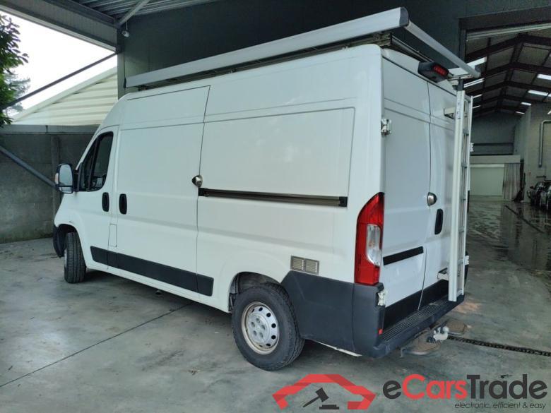 Peugeot Boxer 2.2 BlueHDi S&S 140 Premium 335 L2H2 4d #4