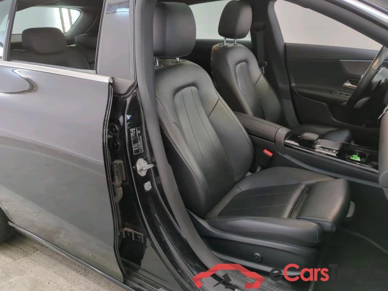Mercedes CLA SB '19 Mercedes-Benz CLA Shooting Brake CLA 180 DCT Bus. Solution Luxury 5d #3