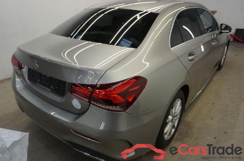 Mercedes A-Class Sedan ´18 A -Klasse Lim. A 200 d (177.112)AMG AMG Line 110KW AT8 E6d #2
