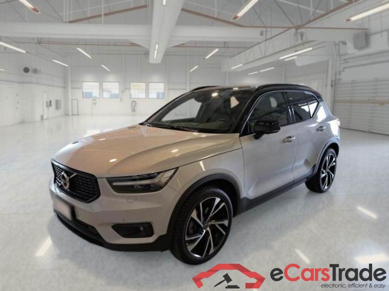 Volvo 209 VOLVO XC40 / 2017 / 5P / SUV B5 AWD AUTOMATICO R-DESIGN #1