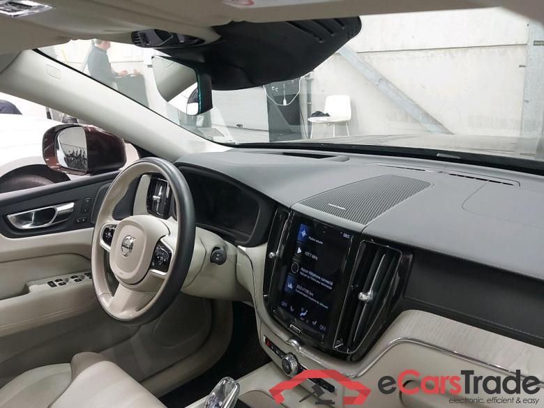 VOLVO - VOL XC60 D B5 235PK 4x4 Geartronic Inscription Pack Business & Ventilated Nappa Leather & Luxury Seat & Harman Kardon & Head Up & 360 Camera #3