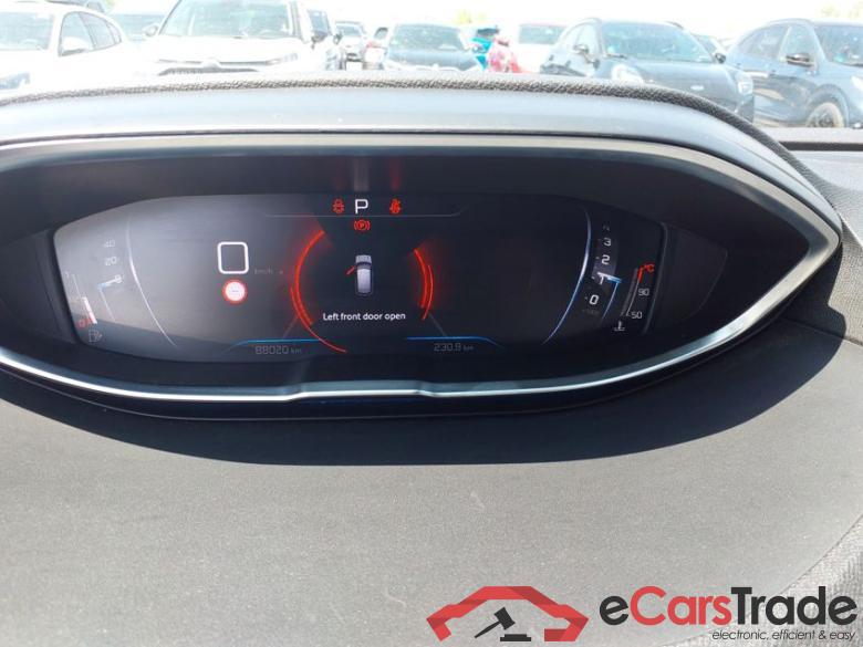 PEUGEOT 3008 1.2 PureTech 130 AUT Allure #4 PEUGEOT 3008 1.2 PureTech 130 AUT Allure #4