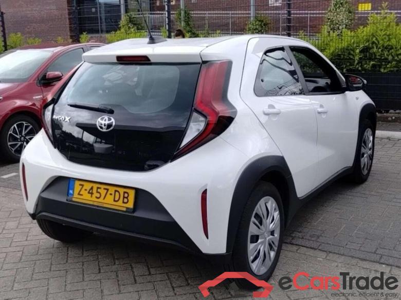 TOYOTA Aygo X 1.0 VVT-i MT Play #4
