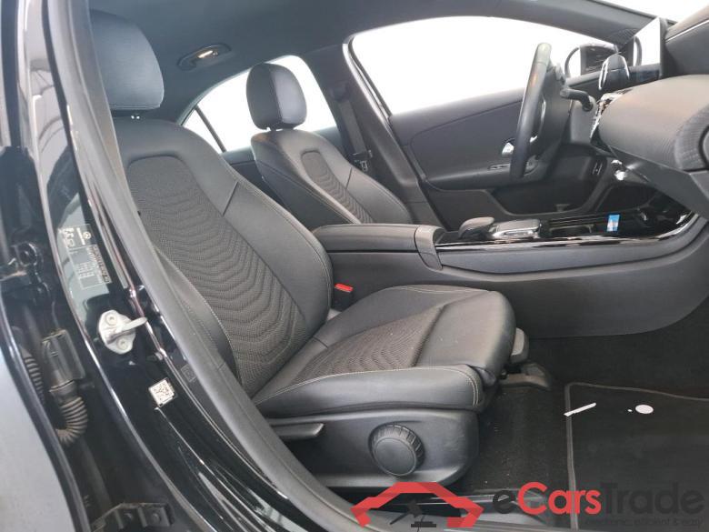 Mercedes A 250 e Business Line 8G-DCT MERCEDES-BENZ Classe A Berline / 2018 / 4P / Berline A 250 e Business Line 8G-DCT #6