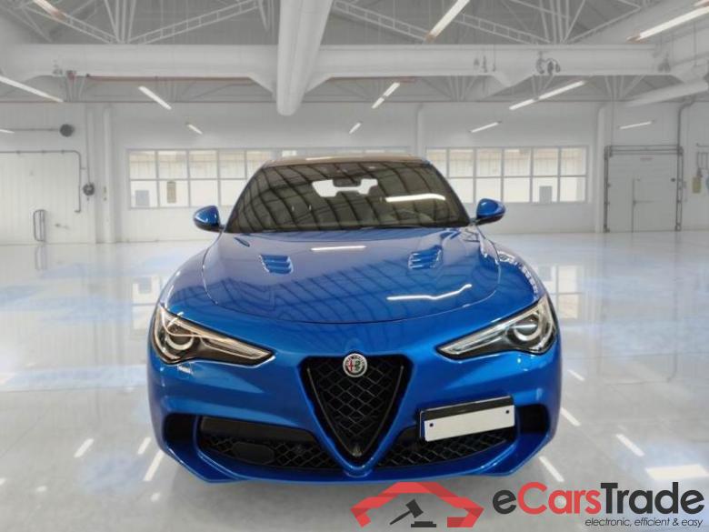 AlfaRomeo 68 ALFA ROMEO STELVIO / 2017 / 5P / SUV 2.9 V6 510CV QUADRIFOGLIO AT8 Q4 #6