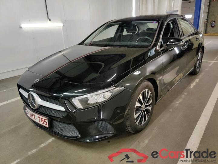 Mercedes A-Klasse Limousine A-Klasse Limousine A 180d DCT Business Solution 85kW/116pk  4D/P Auto-8 #1