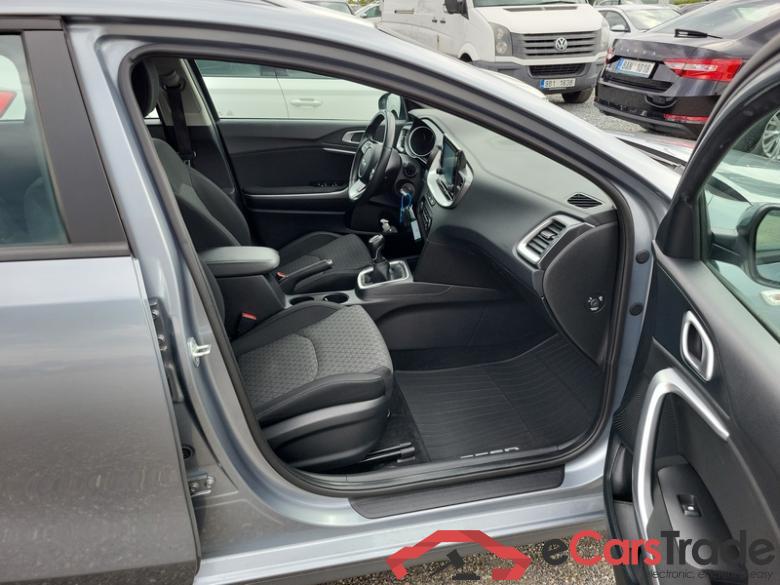Kia  Ceed Sportswagon (2018->) Ceed SW 1.5 T-GDI 118 Fresh #6