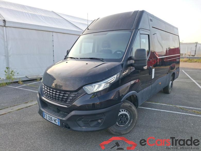 Iveco 3.0 35S18HA8 H2 3520L IVECO Daily / 2019 / 4P / Fourgon tôlé 3.0 35S18HA8 H2 3520L #1