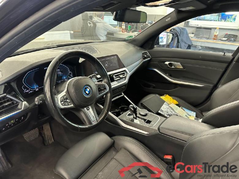 BMW 3-Serie Touring ´18 Baureihe 3 Touring 330 e Sport Line 2.0 185KW E6d #4
