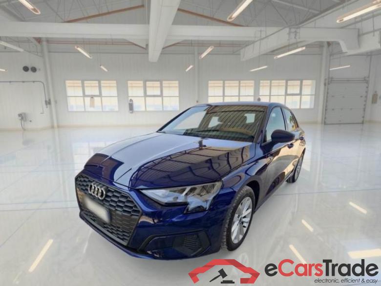 Audi 15 AUDI A3 / 2020 / 5P / BERLINA 30 TDI BUSINESS S.BACK #1