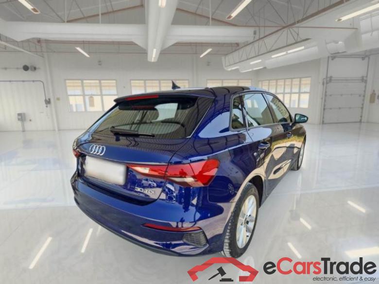 Audi 15 AUDI A3 / 2020 / 5P / BERLINA 30 TDI BUSINESS S.BACK #2