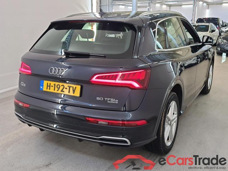 Audi Q5 '20 Audi Q5 50 TFSI e quattro S tronic S Edition 5d #2