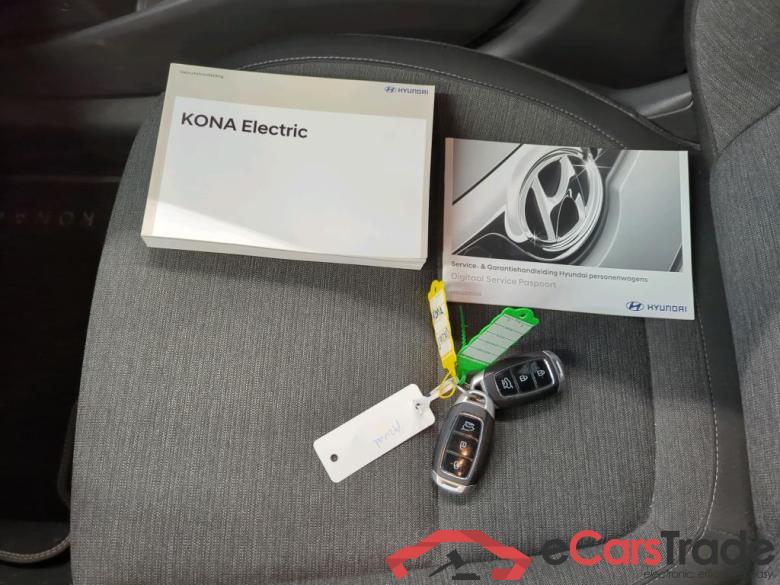Hyundai Kona '17 Hyundai KONA Comfort Smart Electric 64 kWh 5d #4
