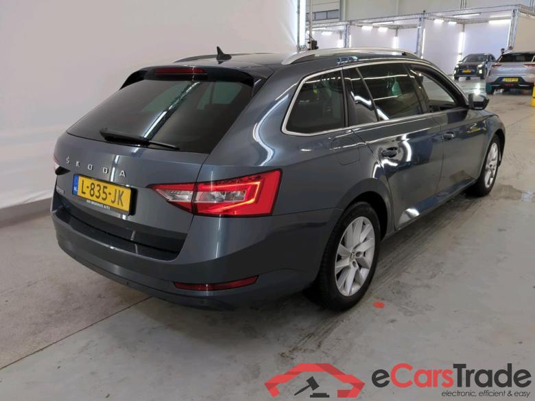 Skoda Superb Combi FL'19 ŠKODA SUPERB COMBI 1.5 TSI ACT Business Edition 5d #2