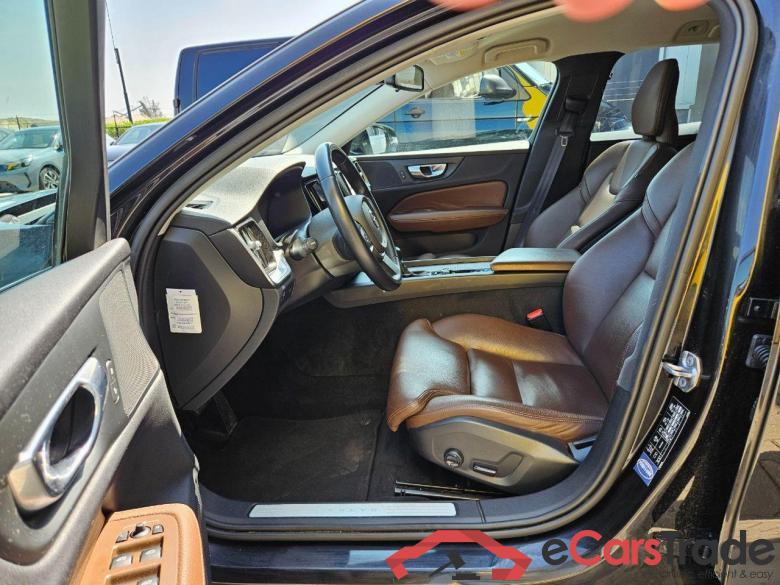 VOLVO V60 2.0 T5 Momentum #5