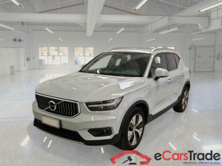 Volvo 146 VOLVO XC40 / 2017 / 5P / SUV T5 PLUG-IN HYBRID RECH INSCRIP EXPR MY21 #1