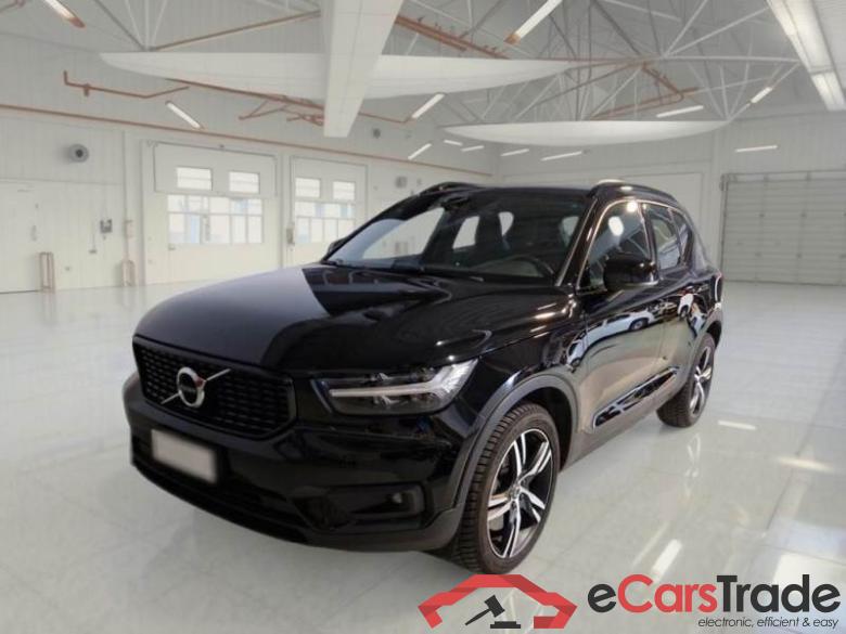 Volvo 223 VOLVO XC40 / 2017 / 5P / SUV T5 PLUG-IN HYBRID AUTO RECHARGE R-DESIGN #1