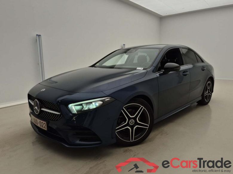 Mercedes A 200 Limousine 2.0d AMG Night Aut. LED-Xenon Widescreen Navi Ambient 1/2 Sport-Leather-Alcantara KeylessGo Camera Klima PDC ... #1