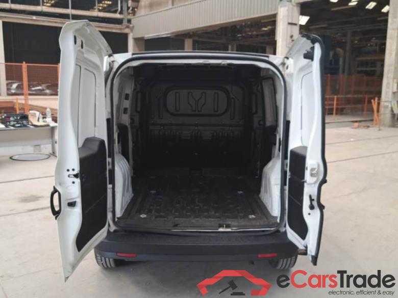 Fiat 48 FIAT DOBLÒ CARGO / 2014 / 4P / VETT. FURGONATA CH1 LOUNGE 1.3 MJET 95CV E6D SeS #5