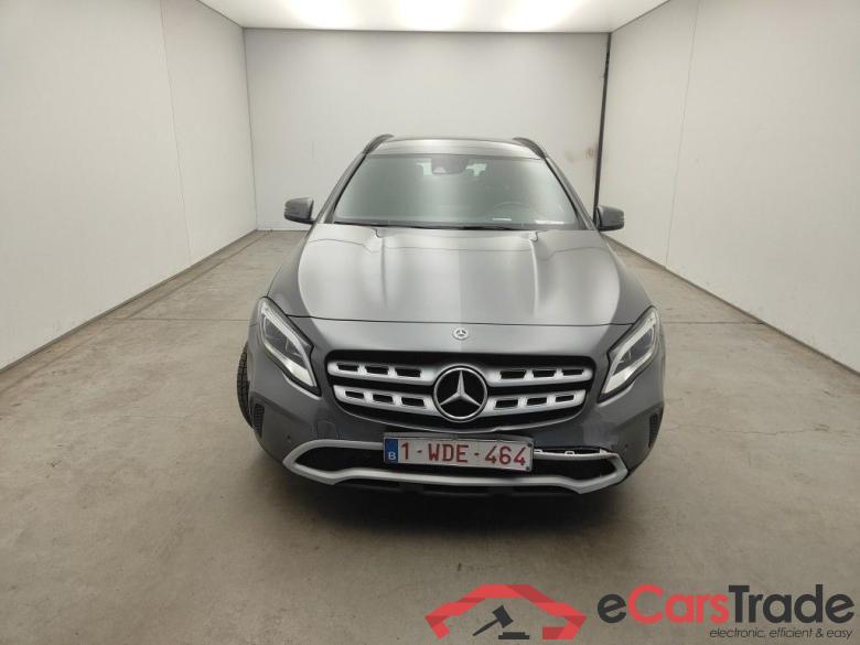 Mercedes-Benz GLA GLA 200 d Business Solution Auto 5d #2