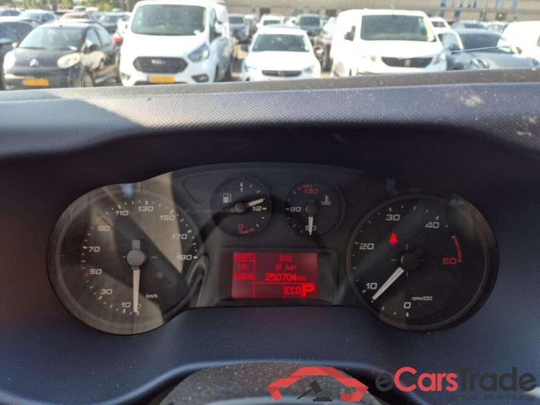 IVECO Daily 35S16V 2.3 352 L1H2 AUT #4