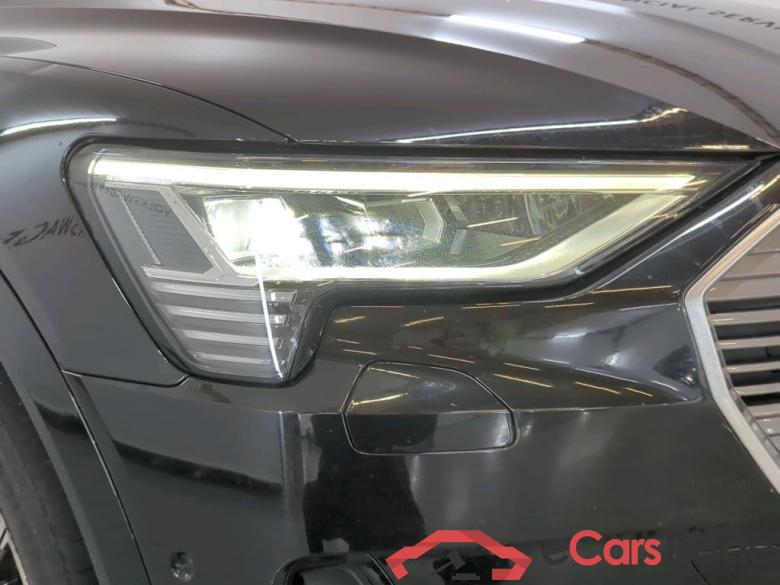 AUDI e-tron  #4