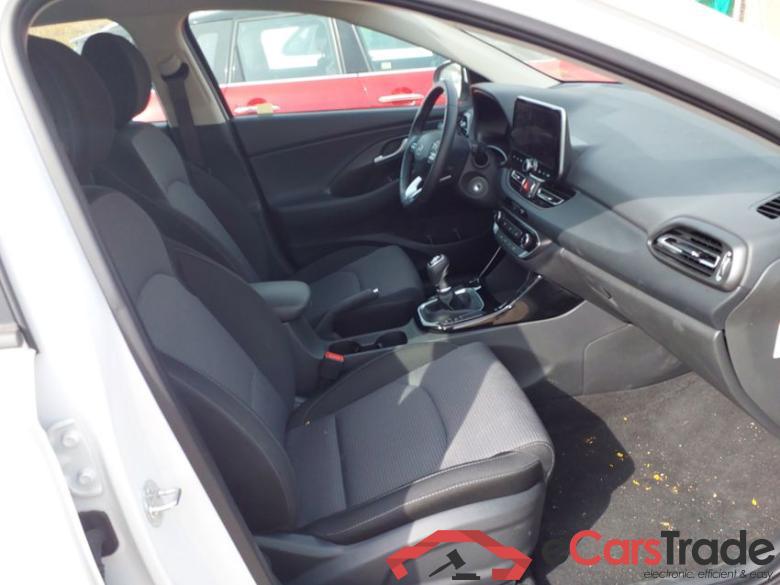 HYUNDAI i30 1.0 TGDI 100CV 48V Klass #3