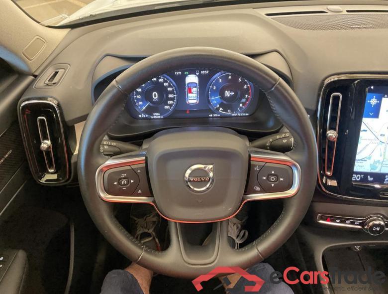 VOLVO XC40 1.5 T3 Momentum Pro #4