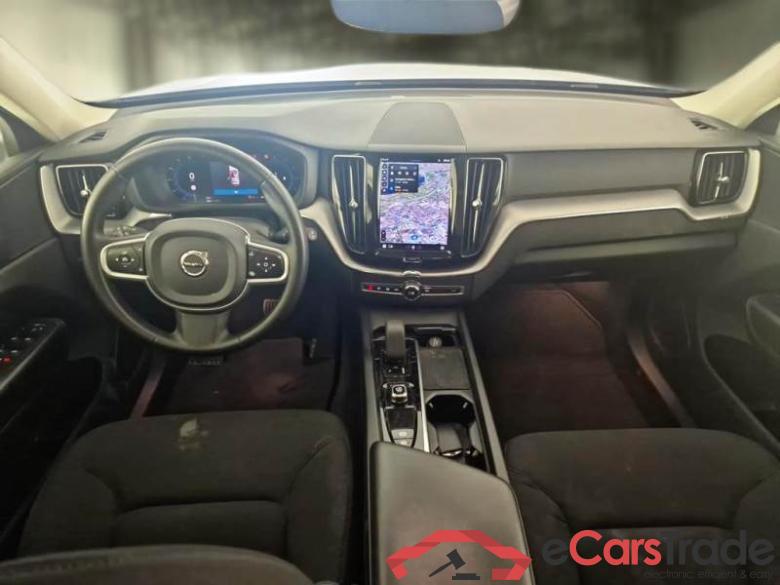 Volvo 17 VOLVO XC60 / 2021 / 5P / SUV B4 D AWD AUTOMATICO MOMENTUM PRO #3