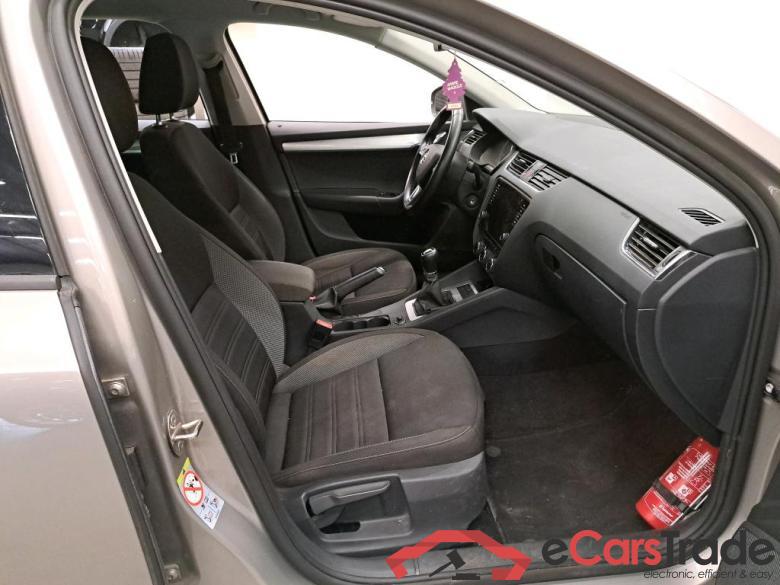 SKODA - SKO OCTAVIA COMBI 1.0 TSI 115PK GreenTec Ambition & Look & Comfort & Removable Trailer Hook #3
