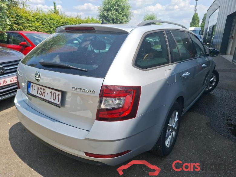 SKODA - SKO OCTAVIA COMBI CRTDI 115PK DSG7 GreenTec Ambition Look & Comfort & Heated Seats & Adaptive Cruise Control & Kessy & PDC Front & Rear #2