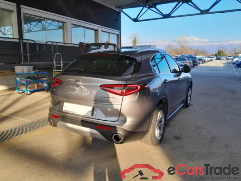 AlfaRomeo 62 ALFA ROMEO STELVIO / 2017 / 5P / SUV 2.2 TURBO DIESEL 190CV BUSINESS AT8 Q4 #2