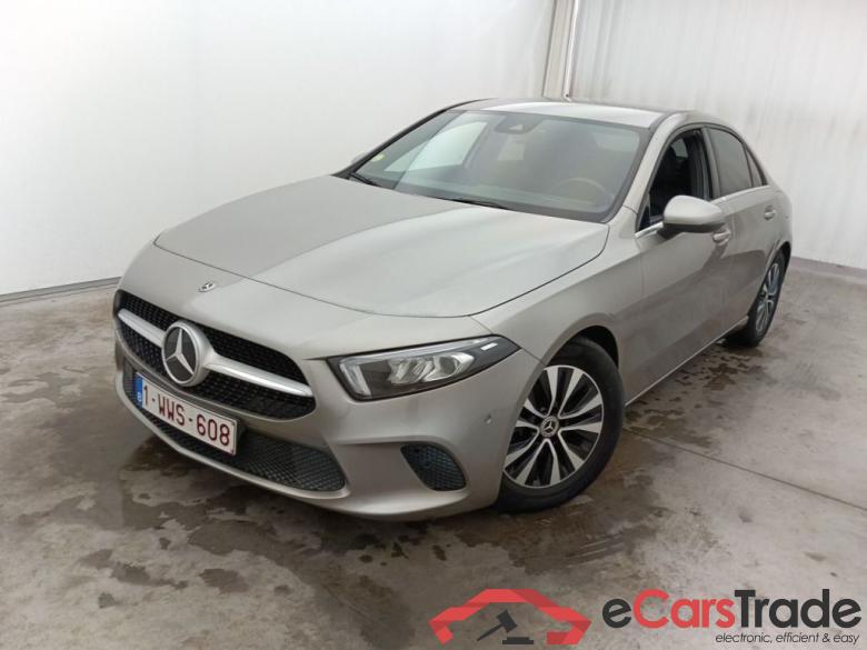 Mercedes-Benz A-Klasse Limousine A 180 d DCT Business Solution 4d #3