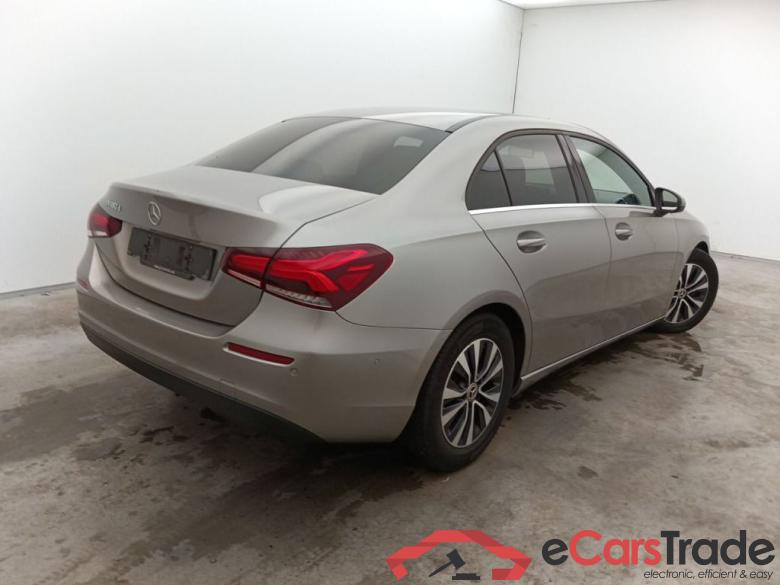 Mercedes-Benz A-Klasse Limousine A 180 d DCT Business Solution 4d #4