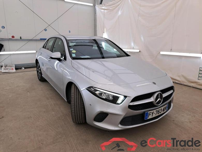 Mercedes A 200 d Business Line 8G-DCT MERCEDES-BENZ Classe A Compact / 2018 / 5P / Berline A 200 d Business Line 8G-DCT #4