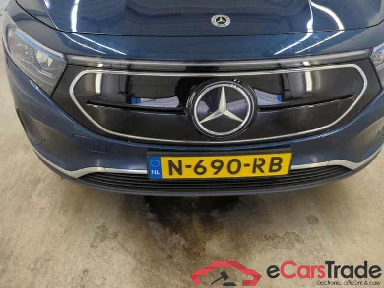 MERCEDES-BENZ EQA 250 Bns Sol. Lux #4