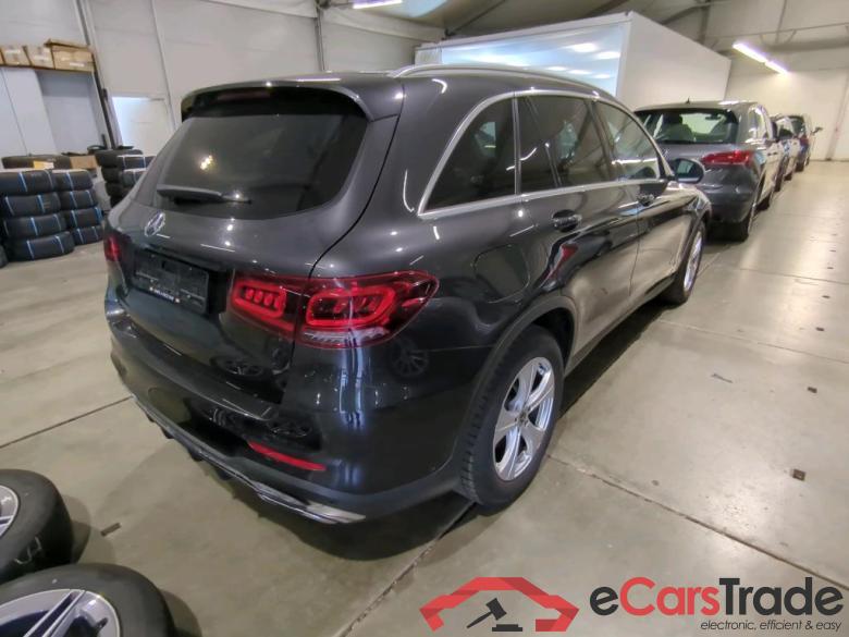Mercedes GLC ´15 GLC -Klasse GLC 220 d 4Matic (253.915)AMG AMG Line 143KW AT9 E6d #2
