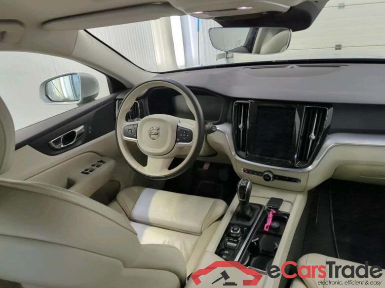 VOLVO V60 2.0 D3 MomentPro #3