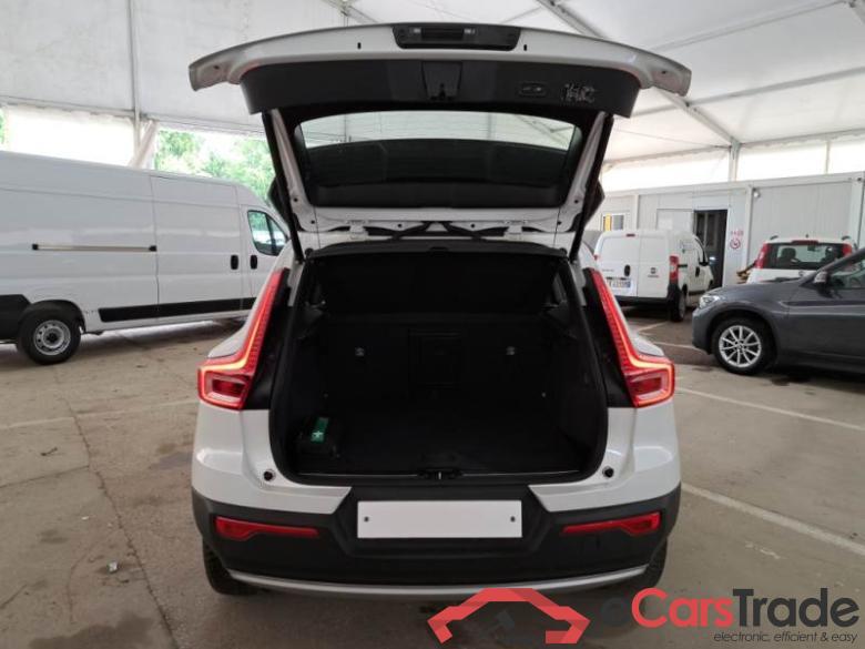 Volvo 233 VOLVO XC40 / 2017 / 5P / SUV T4 PLUG-IN HYBRID AUTO RECHARGE INSCR. #5
