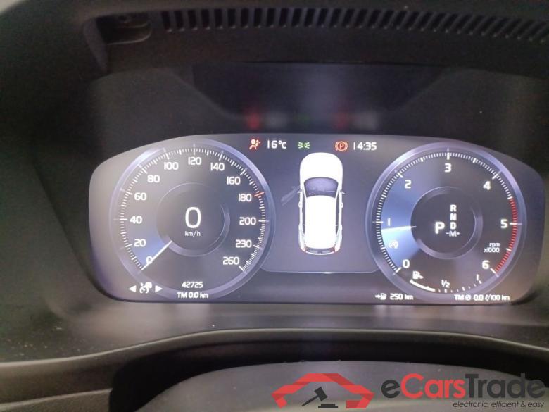 VOLVO XC40 DIESEL 2.0 D4 190 AWD Inscription Geartronic 5d #6