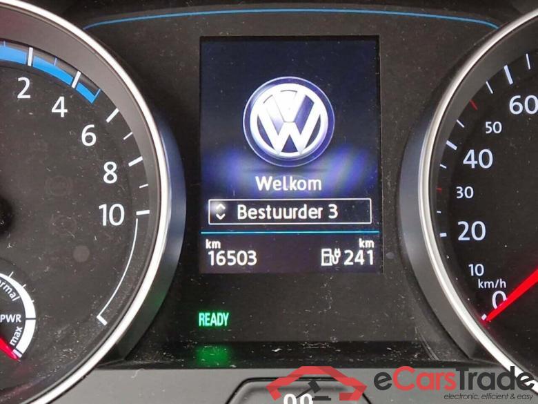 VOLKSWAGEN e-Golf e-Dition #4