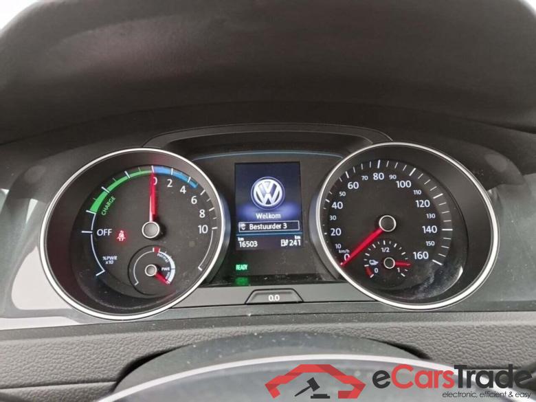 VOLKSWAGEN e-Golf e-Dition #5
