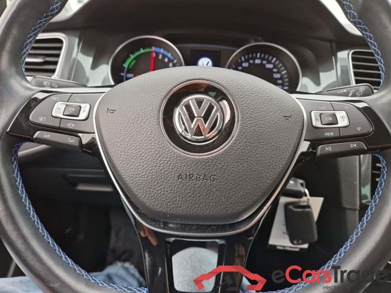 VOLKSWAGEN e-Golf e-Dition #6