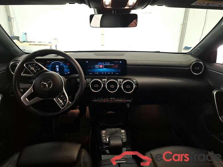 MERCEDES-BENZ CLA Shooting Brake / 2019 / 5P / Break CLA 200 d Business Line BA8 #5