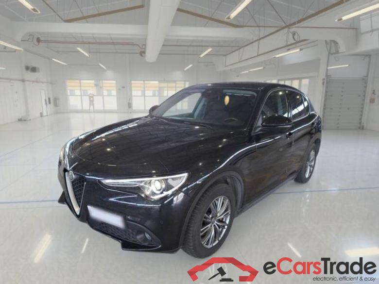 ALFA ROMEO STELVIO / 2017 / 5P / SUV 2.2 TURBO DIESEL 190CV BUSINESS AT8 Q4 #1